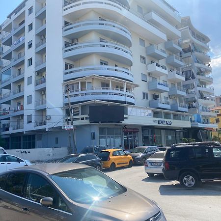 Apartment Barden Vlorë Buitenkant foto