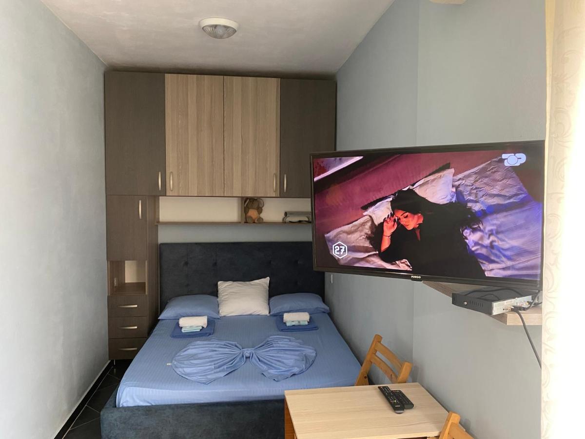 Apartment Barden Vlorë Buitenkant foto