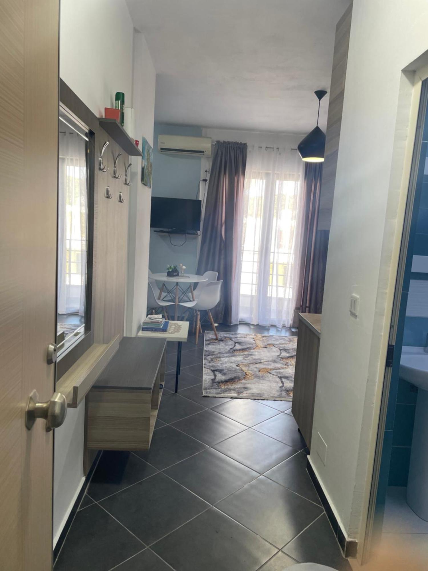 Apartment Barden Vlorë Buitenkant foto
