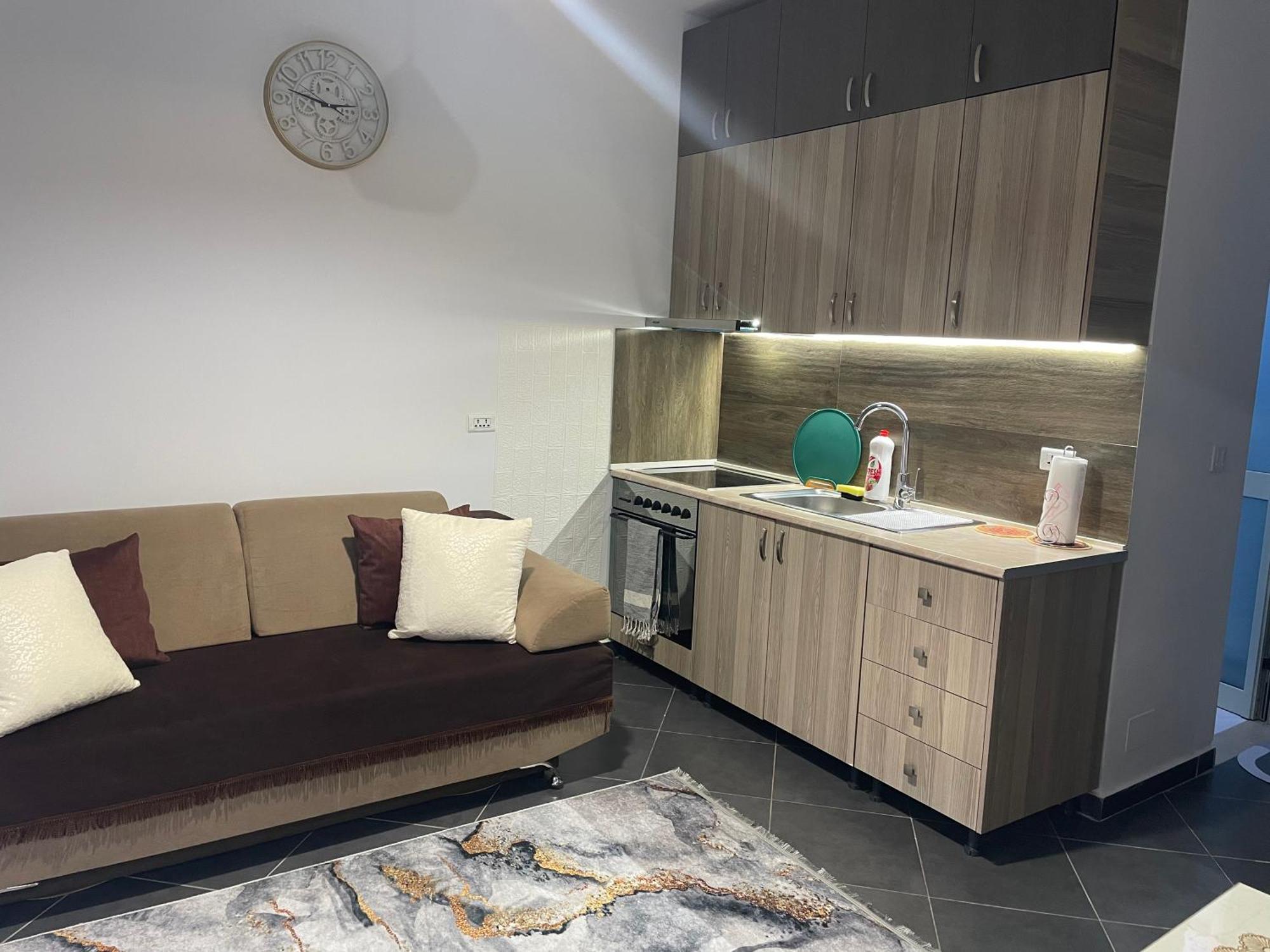 Apartment Barden Vlorë Buitenkant foto