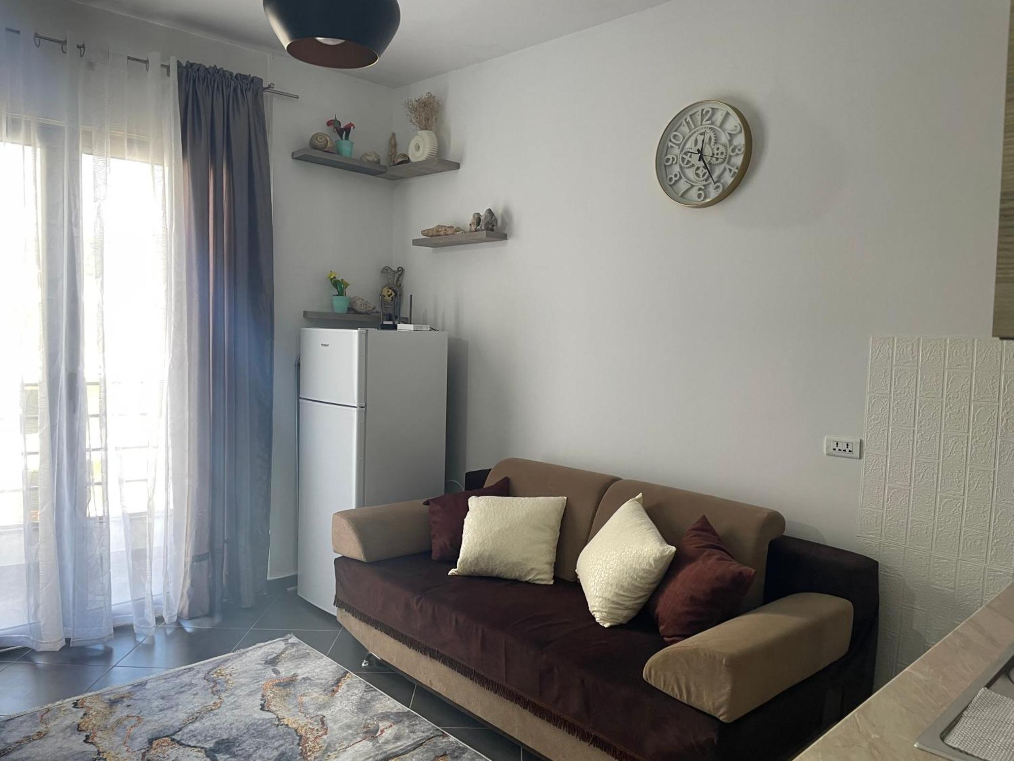 Apartment Barden Vlorë Buitenkant foto